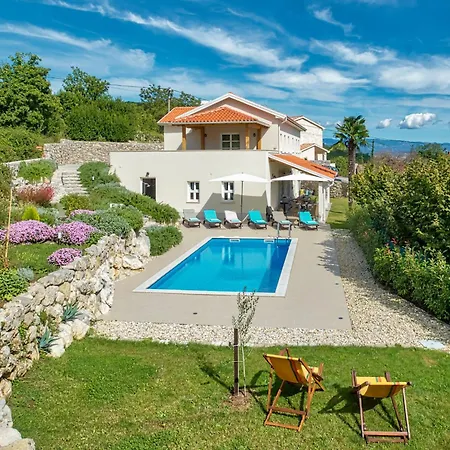 Pia By Interhome * Opatija