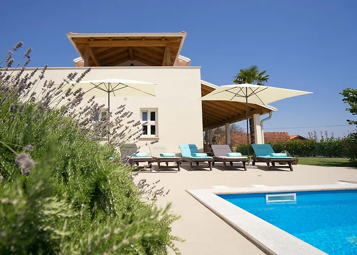 Pia By Interhome Willa Opatija